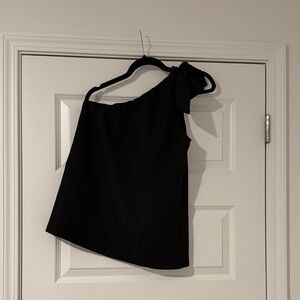 Black One-Shoulder Top